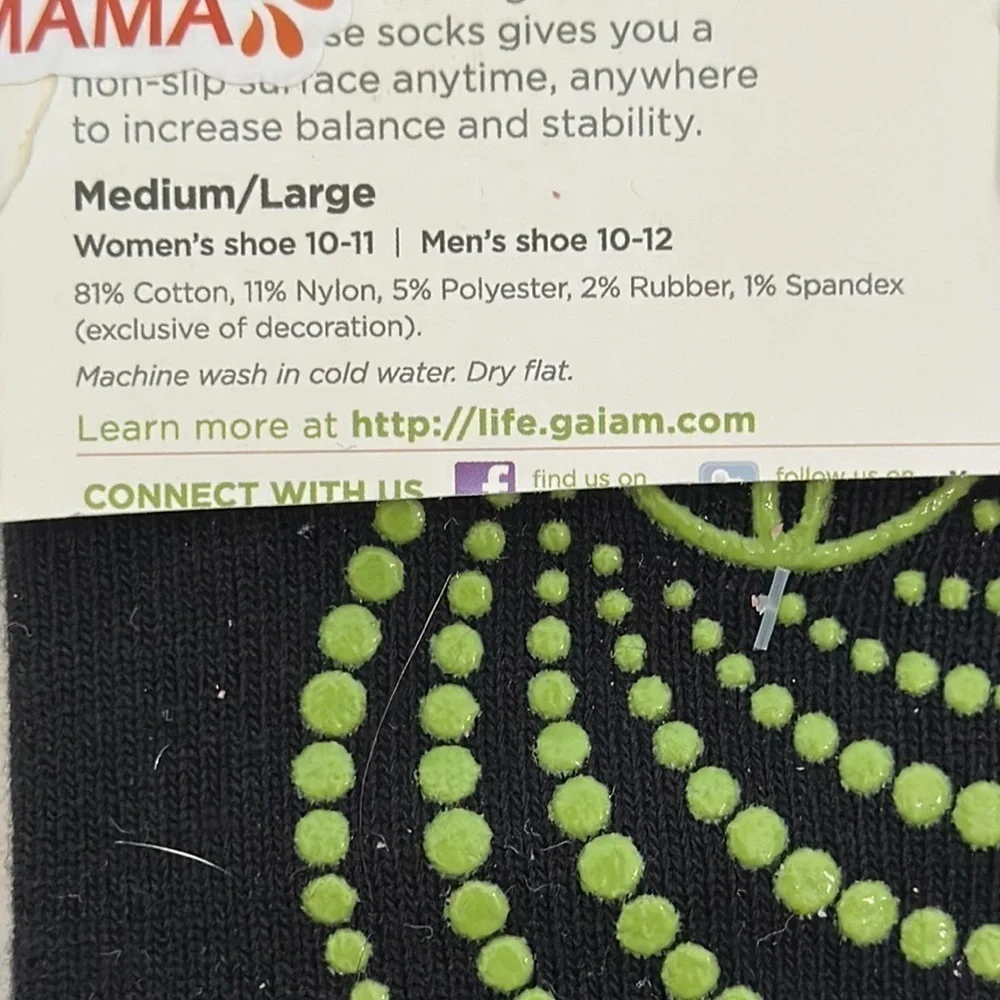 Gaiam Black Yoga Socks extra grippy- Medium/Large unisex